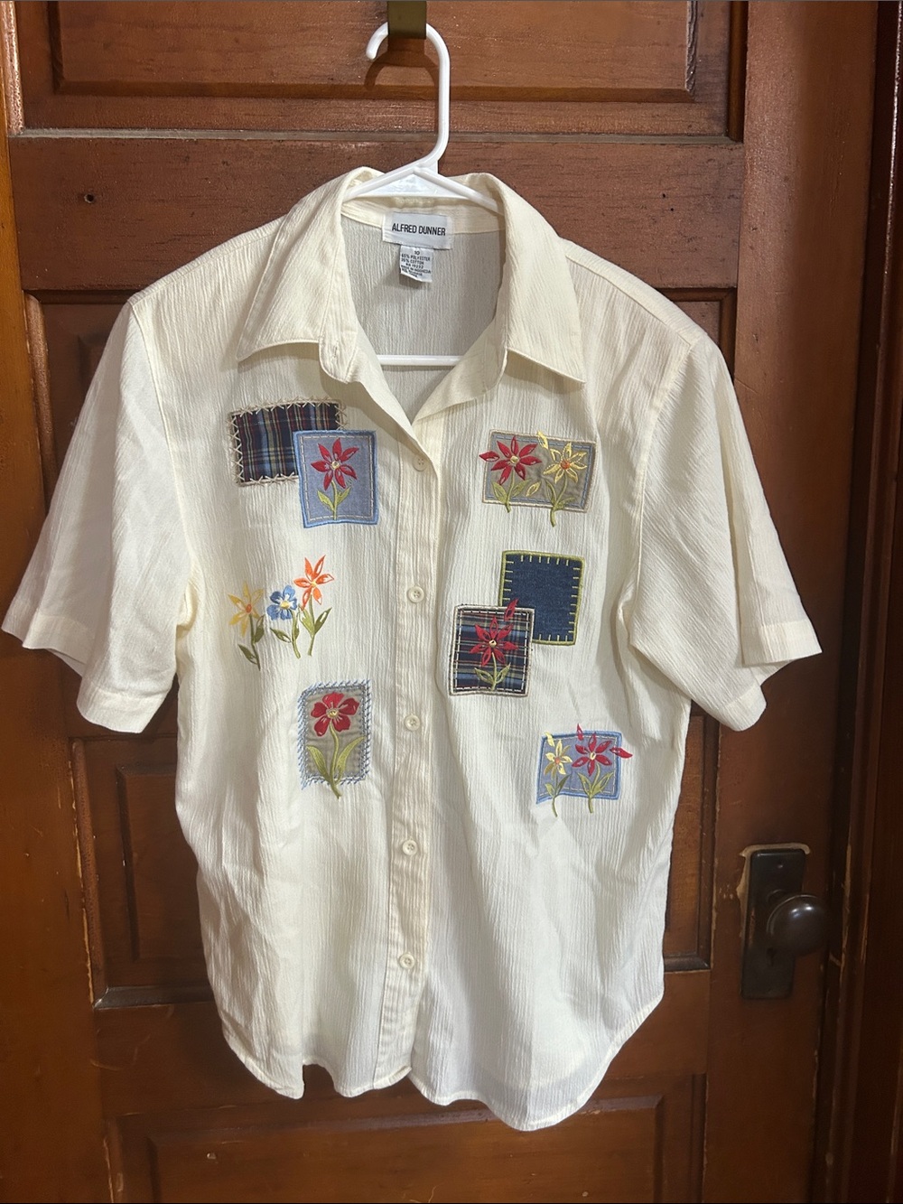 Alfred Dunner Cream Shirt w/ Colorful Floral Patches and Embroidery Grannycore